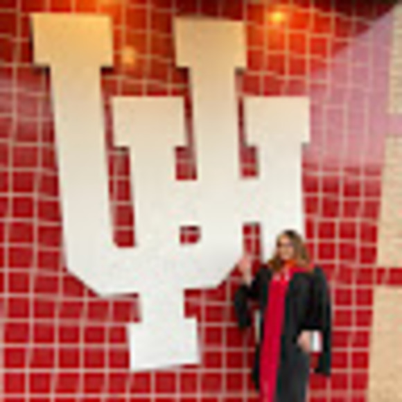 Meet your Posher, Ivette - Picture 1 of 1